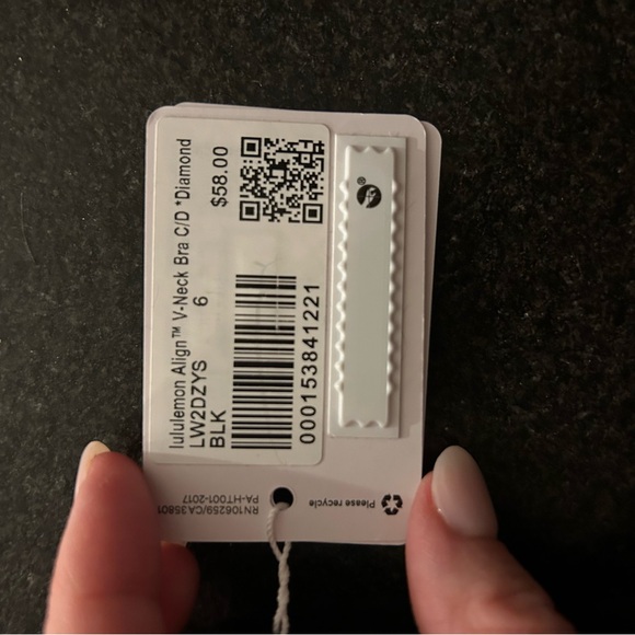 NWT lululemon AligN V-Neck Bra Light Support, C/D Cup - Picture 4 of 6